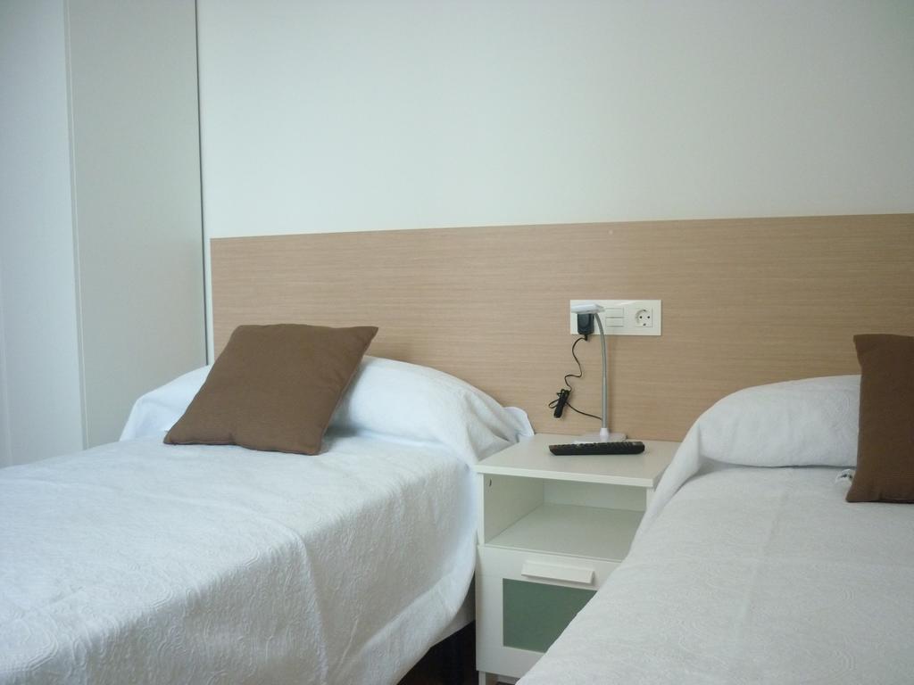 Pension-Albergue Puente Ribeira Sarria Rum bild